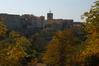 In buntem Gewand